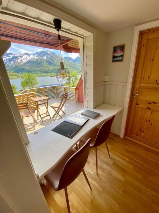 The Little Red Cabin Lofoten Urda Exterior foto